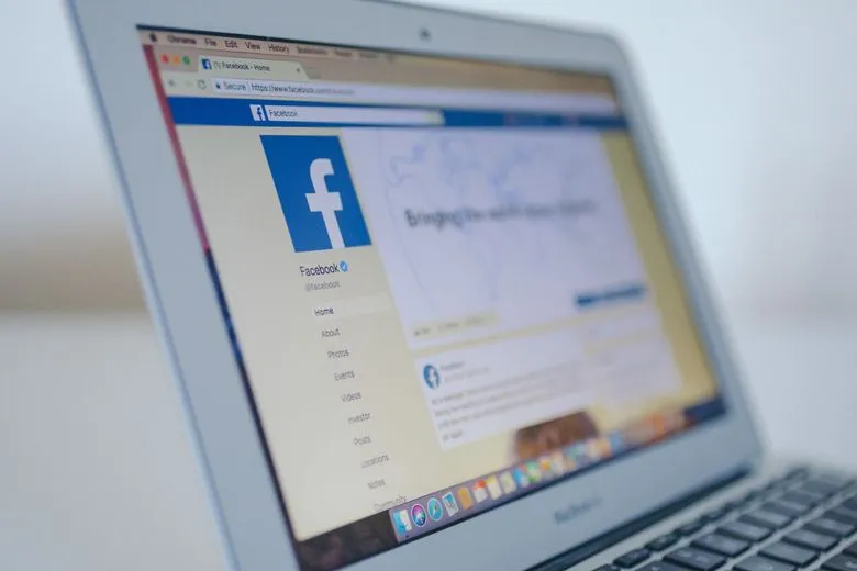 Tài khoản Facebook cũ là gì?